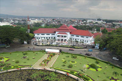 rental mobil Malang